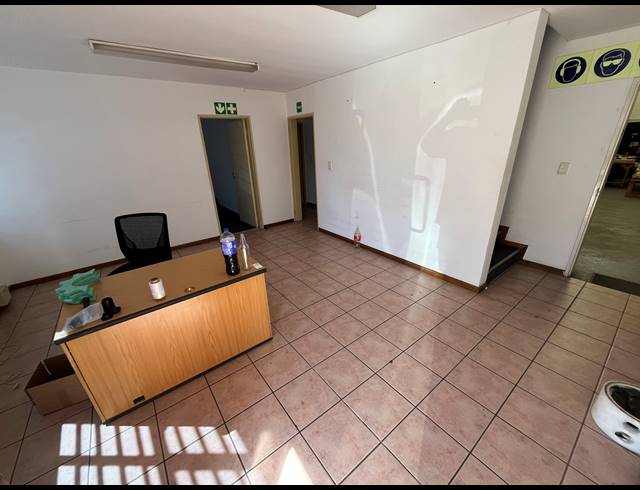 395M² WAREHOUSE TO LET IN KILLARNEY GARDENS